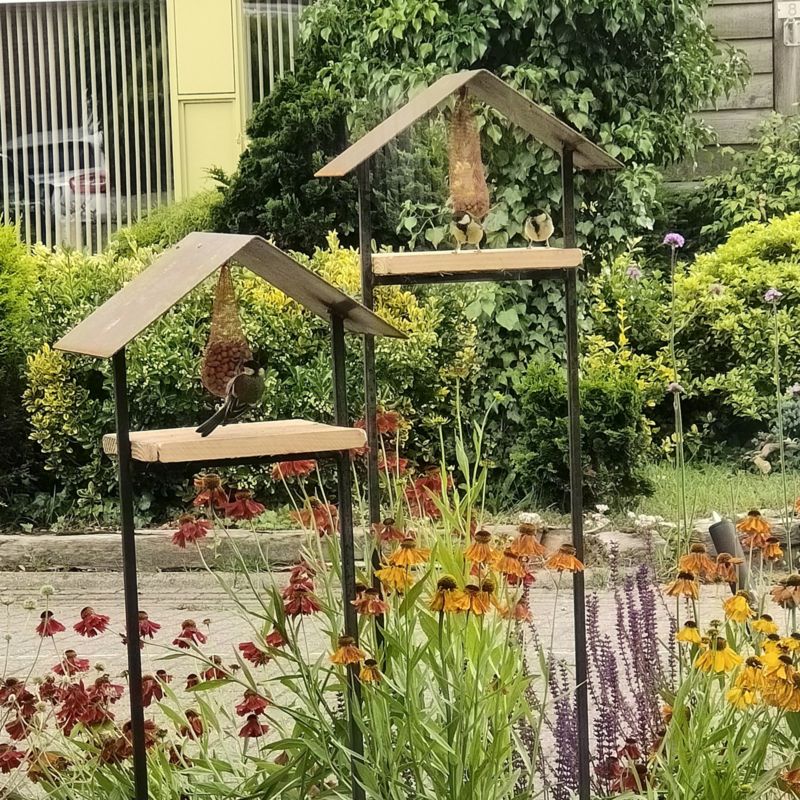 Vogelhuis massief staal met hout
